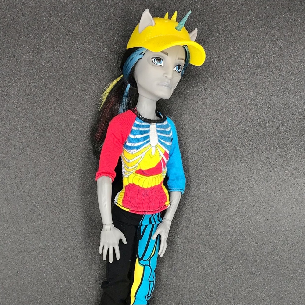 Monster High Neighthan Rot Doll